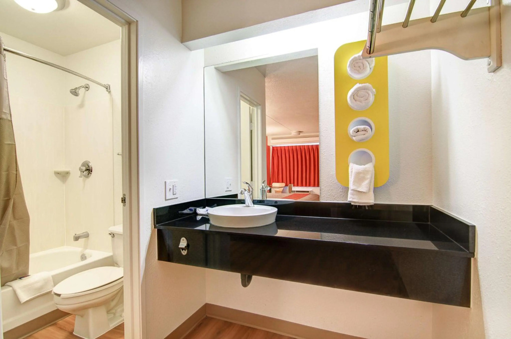 Economy Suites Springfield - Extended Stay
