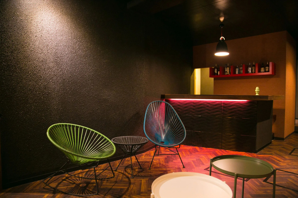 HOTEL 910