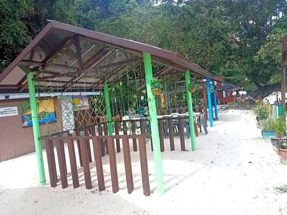 DEWATI ROOMSTAY B&B