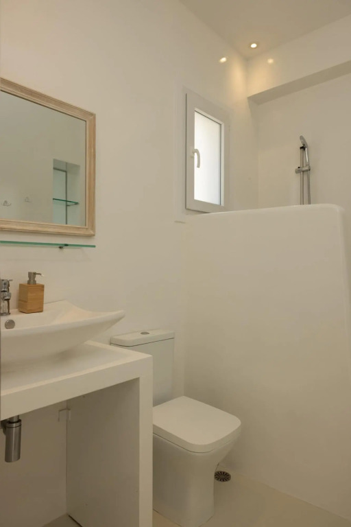 Luxury 1 Bedroom Apartment 1A