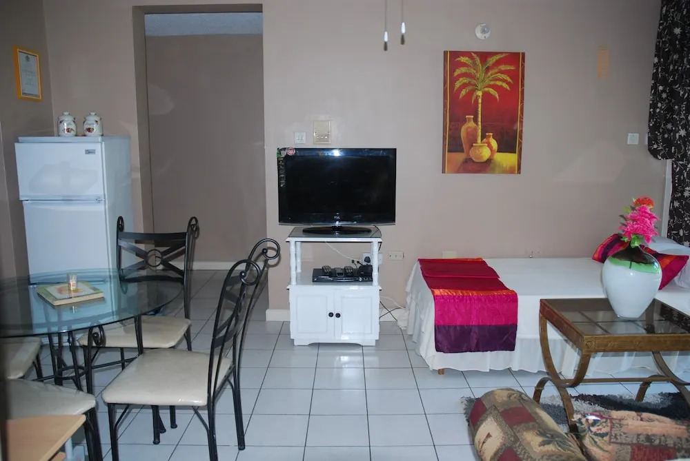 Ocho Rios Sandcastles Ocean View Fantastic Location Sleeps 4