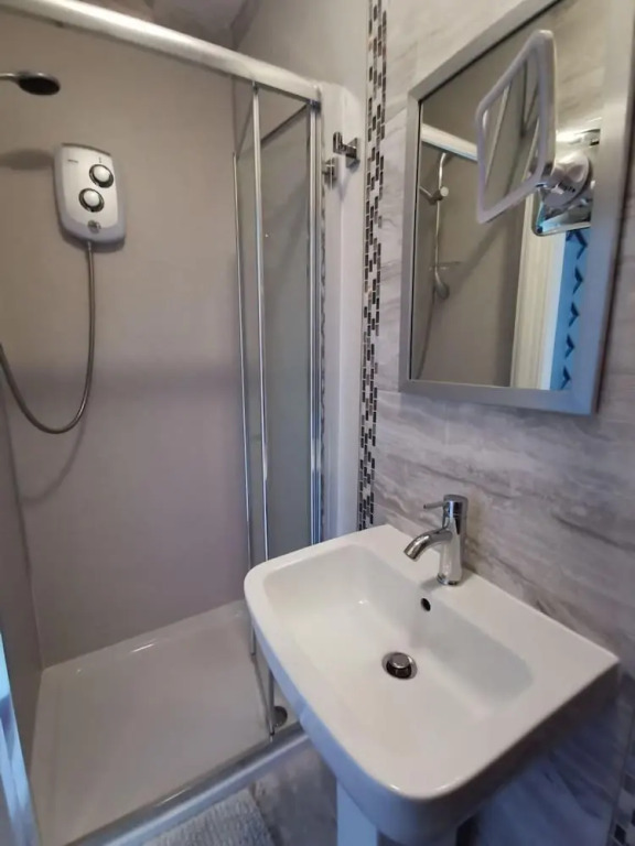 Dolweunydd Bed & Breakfast