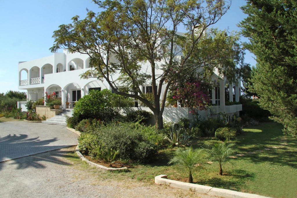 Mantenia Hotel