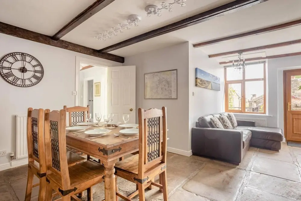 Oldmill-2bed-sleeps6-privategarden-optionalhottub