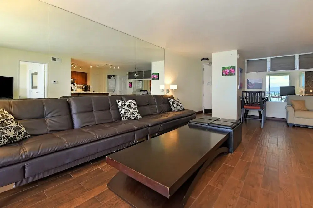 Royal Kahana #209 1 Bedroom Condo by RedAwning