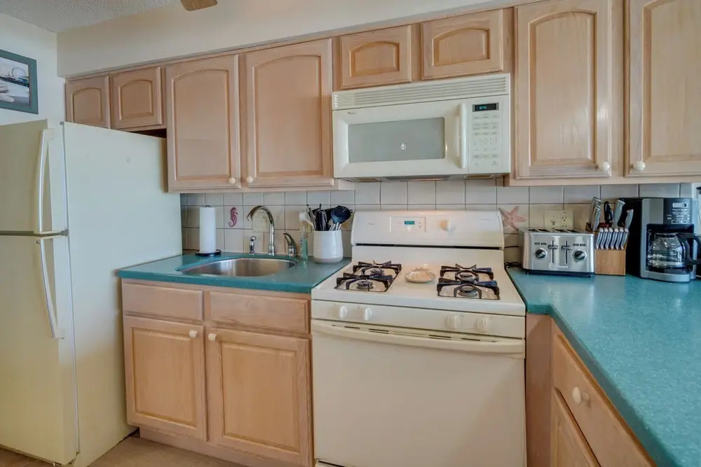 Charming Brigantine Condo Rental: Steps to Beach!