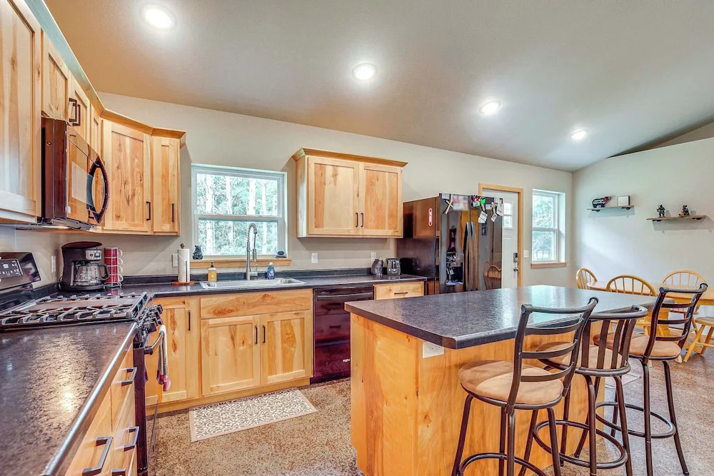 Pet-friendly Cabin - Near 3 Woodruff Lakes
