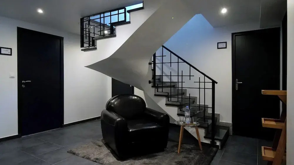 Modern Studio - 2P - Orly