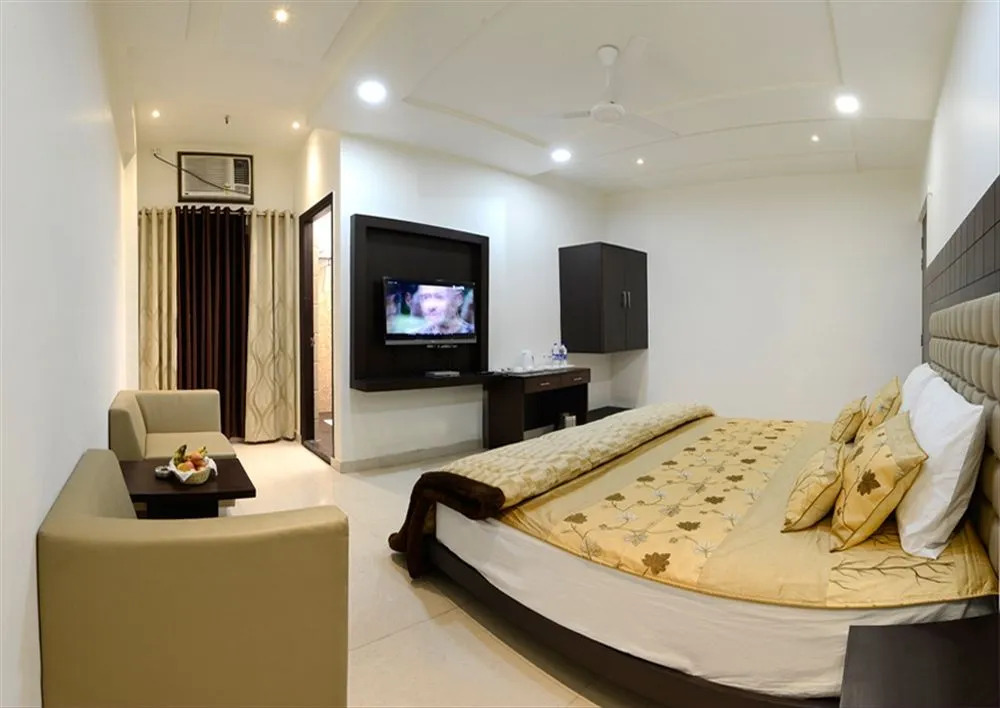 OYO 1493 Hotel Madhushrie