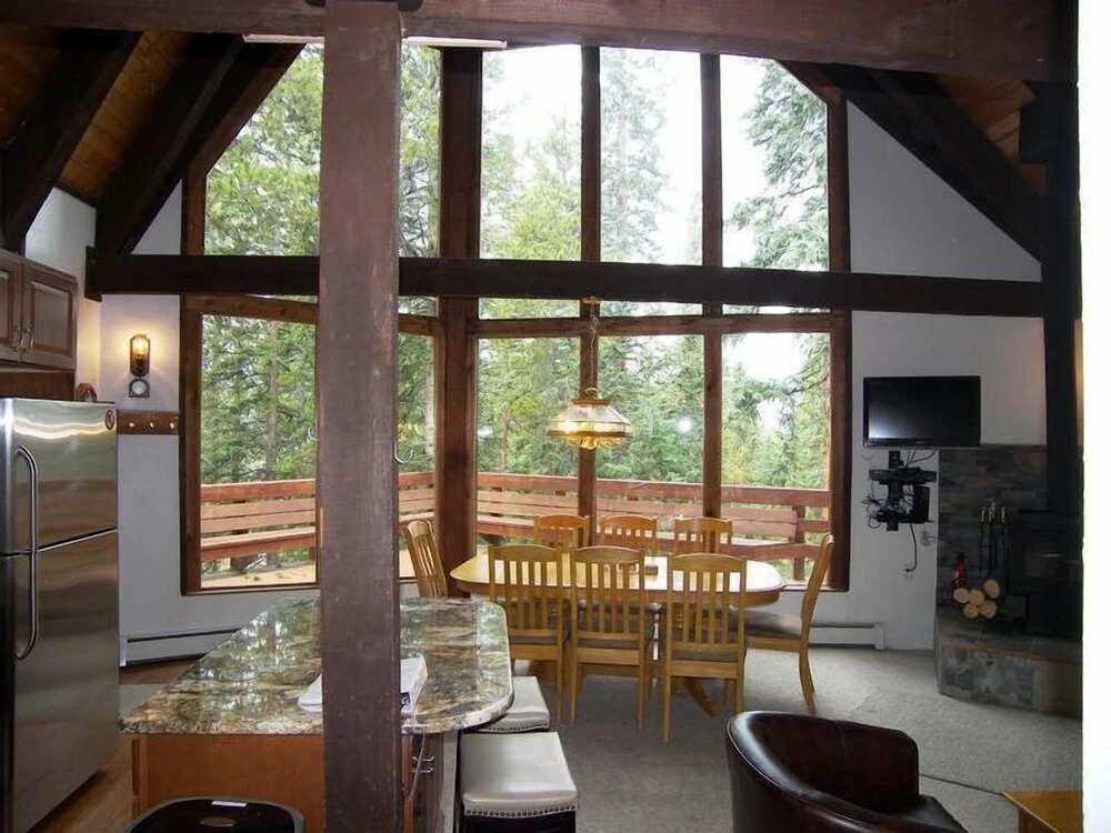 Upscale Home w/ Hot Tub: 3 Mi to Breck Ski Resort!
