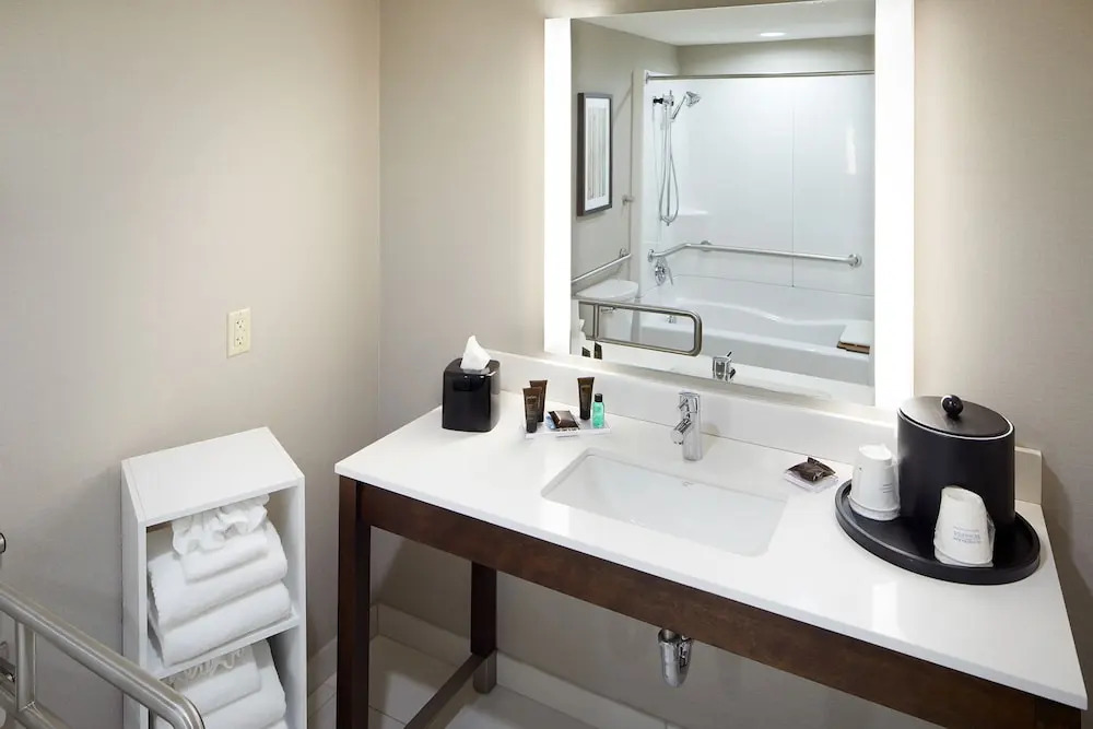 Americas Best Value Inn & Suites St Clairsville Wheeling