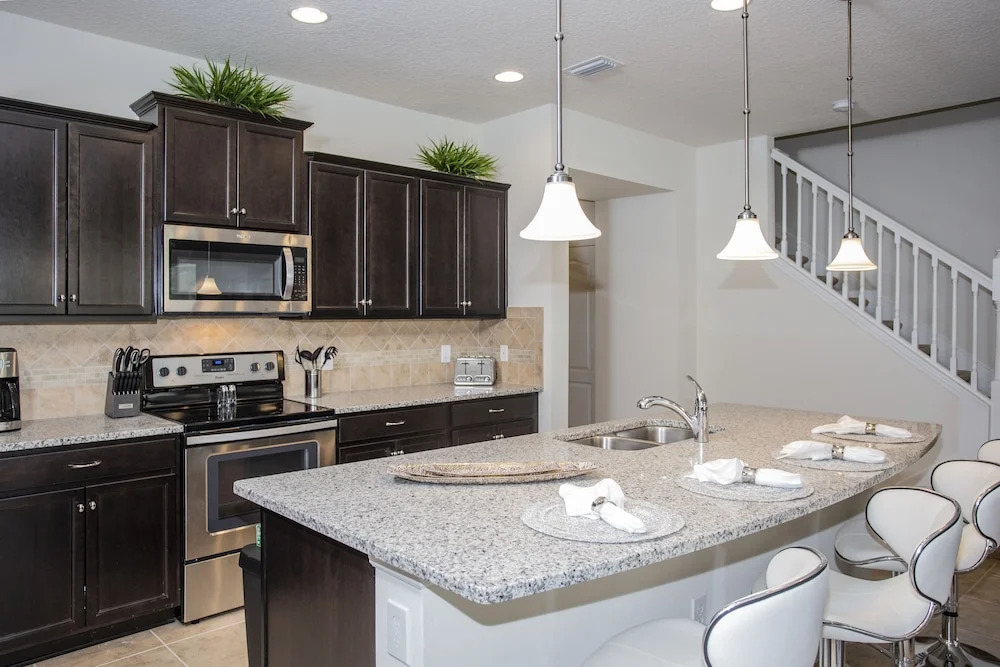 Luxury 5 Bedroom w Private Pool Close to Disney 8875