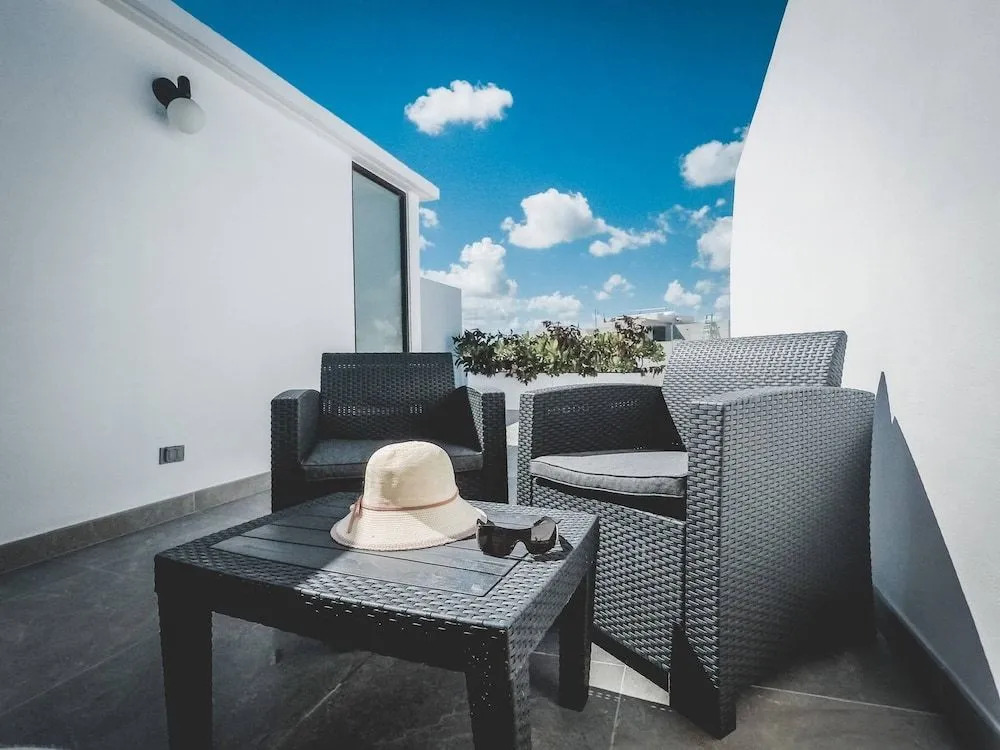 Brand New Two Br Penthouse With a Private Roof Patio! Totally Equipped