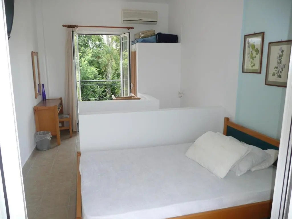 Elia Apartments