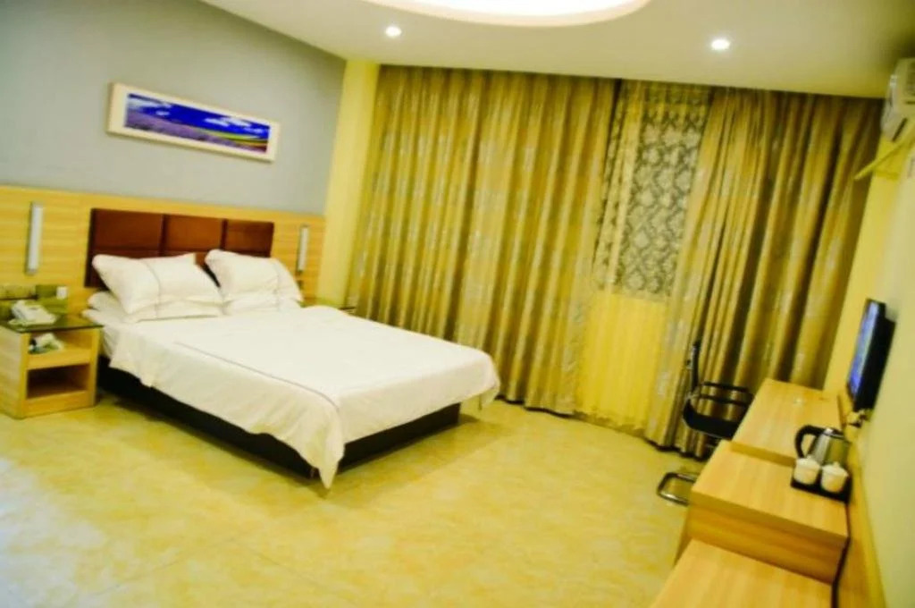 Zhanjiang Dongjian Xiaochengzhixing Hotel