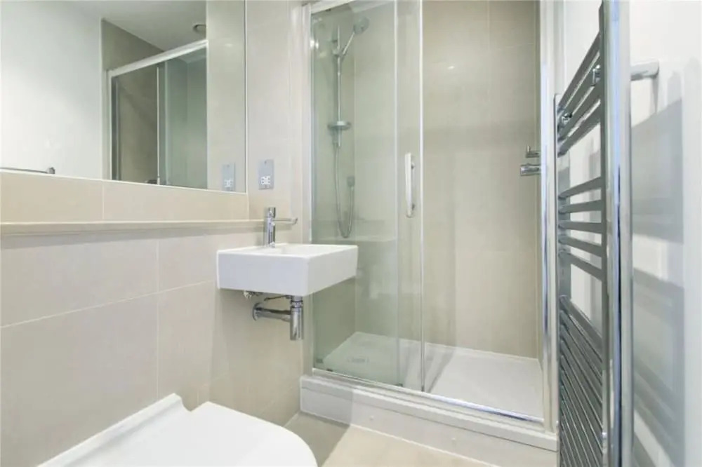 Incredible Newly Built 2 Bedroom Flat near Park
