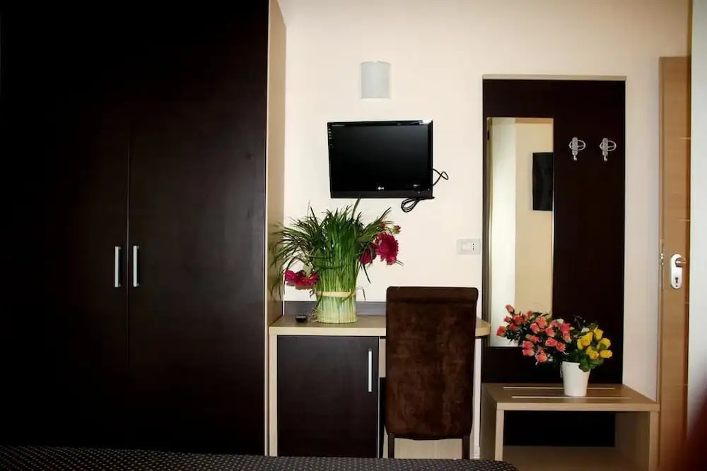 Hotel Monica