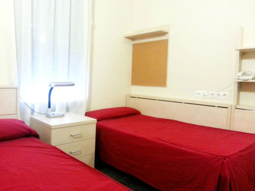 Residencia Universitaria Resa Giner de Los Ríos