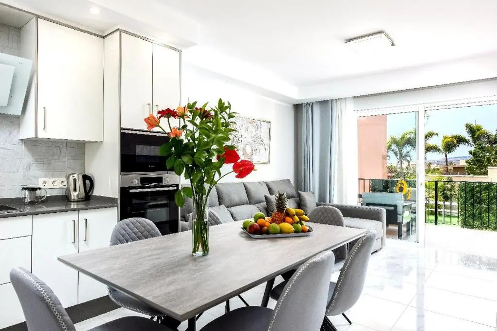 Modern 4 bedroom villa in Costa Adeje