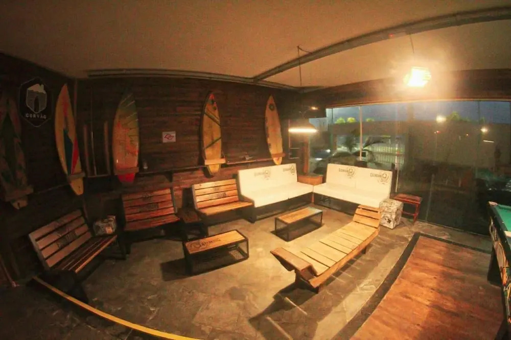Curvão Surf House