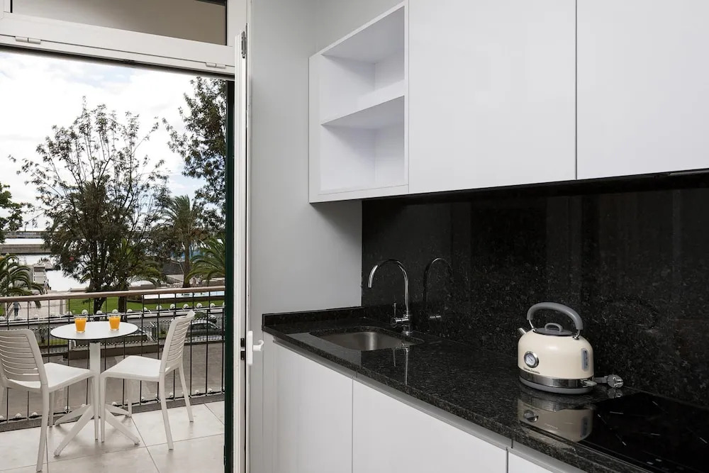 King David Suites 301 by Homie