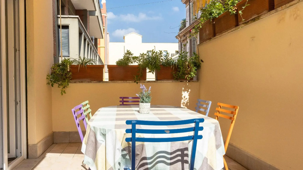 Rental in Rome Annietta Apartment