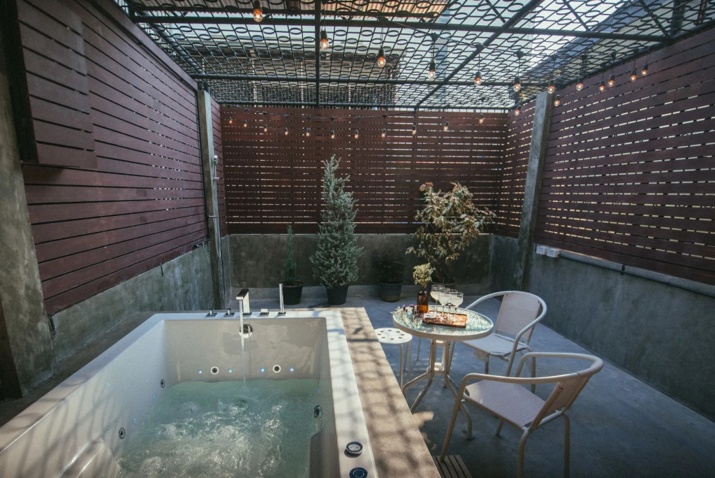 Moon House Hostel