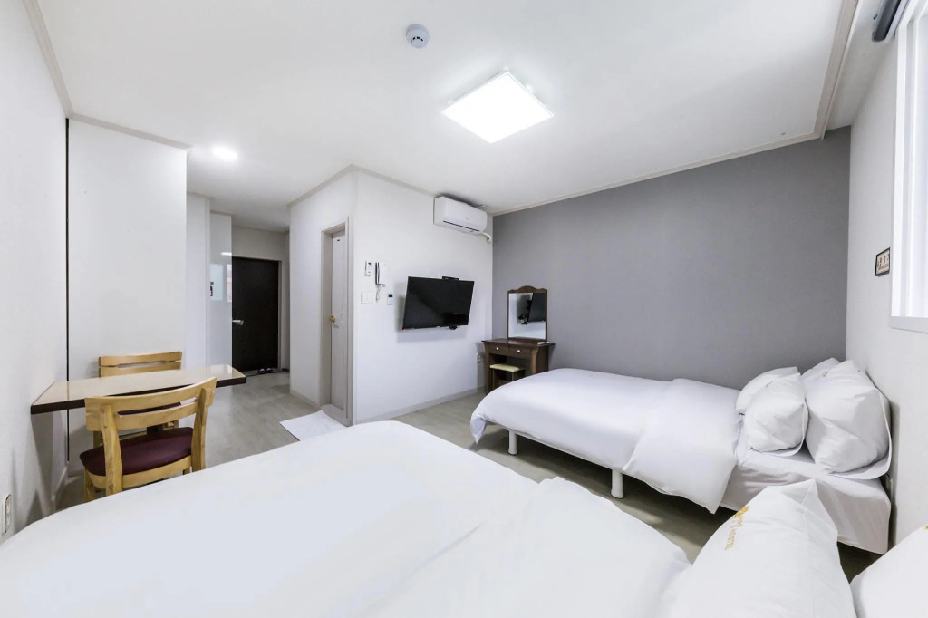 JS Hostel