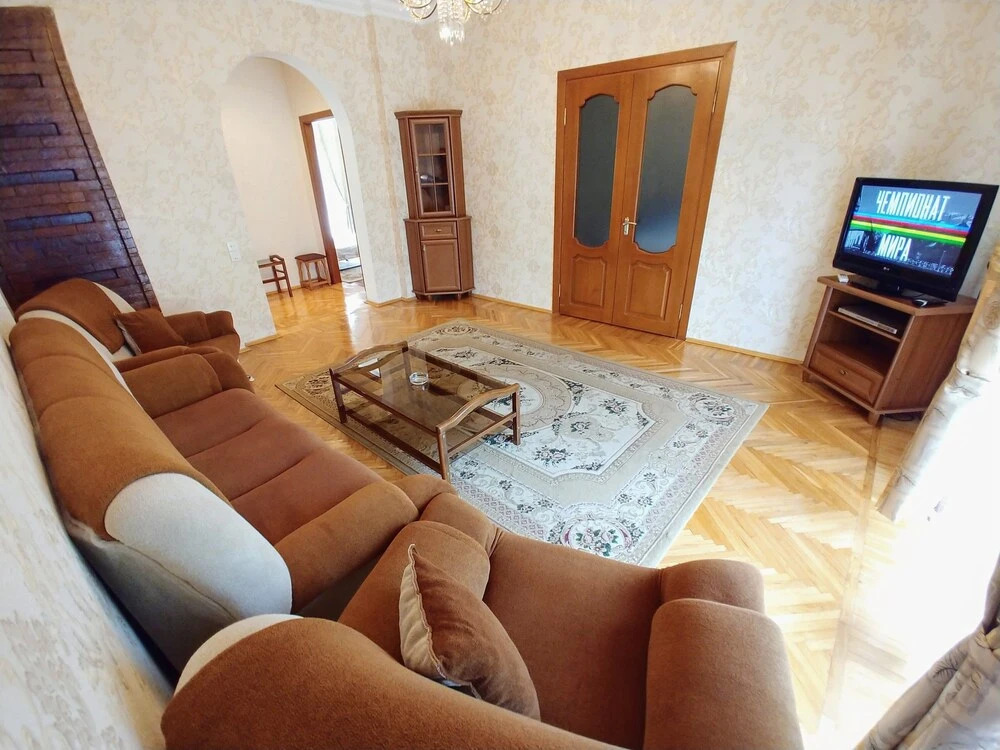 Apartment with Sea and F1 view