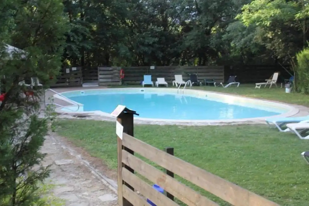 Camping Besalu