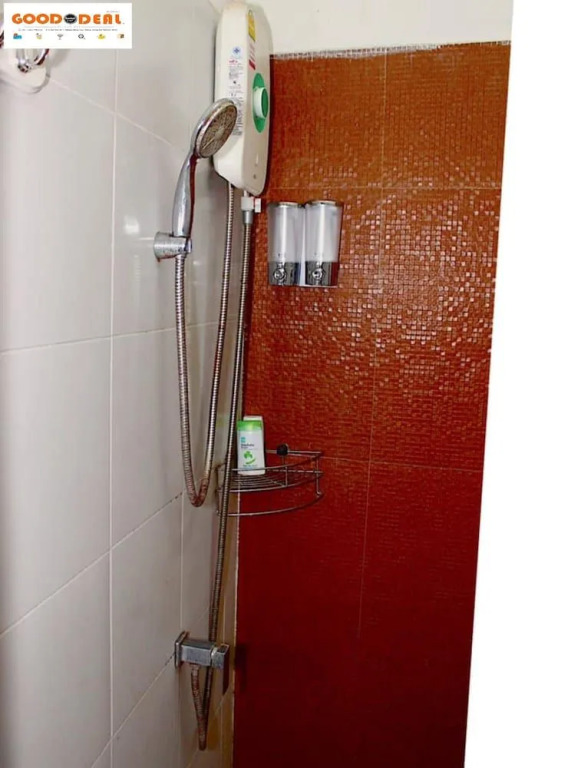 Good Deal Hostel