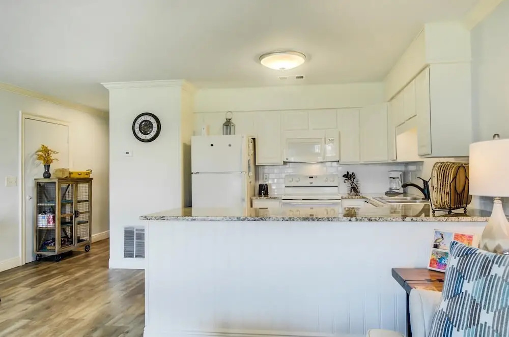 10 A, One Bedroom Condo
