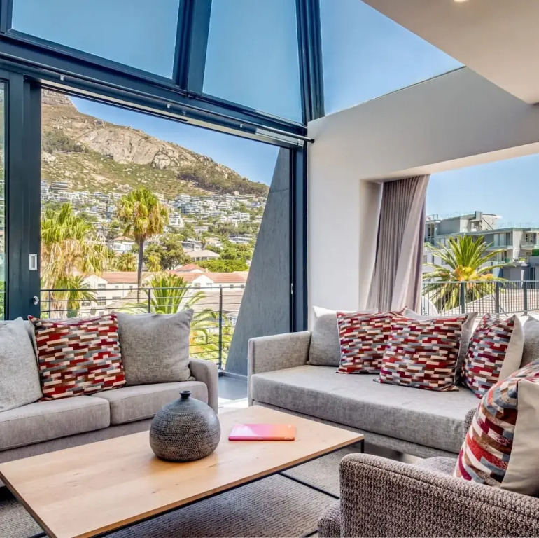 Incredible Penthouse w City Mountain Views Belle Vue Penthouse
