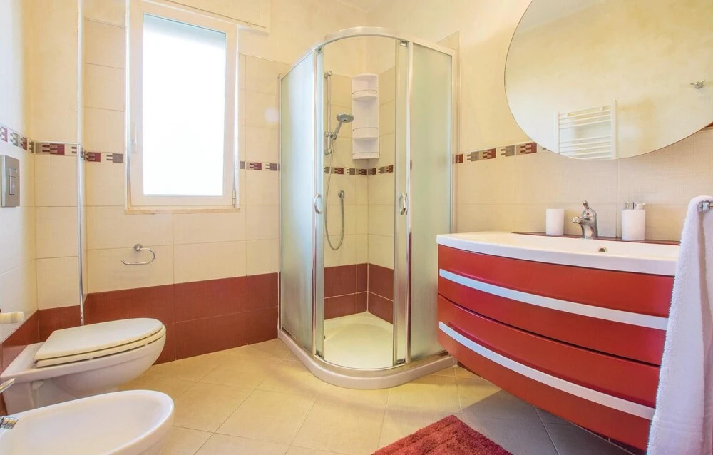 Beautiful Apartment in Bari With 3 Bedrooms and Wifi