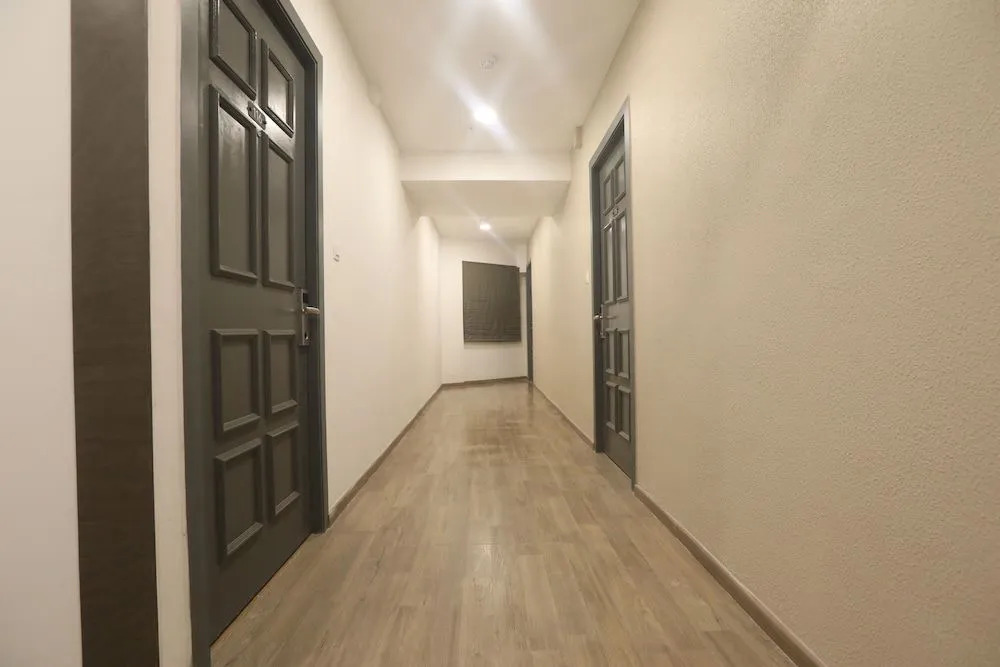Hotel Royal Inn Mahalaxmi