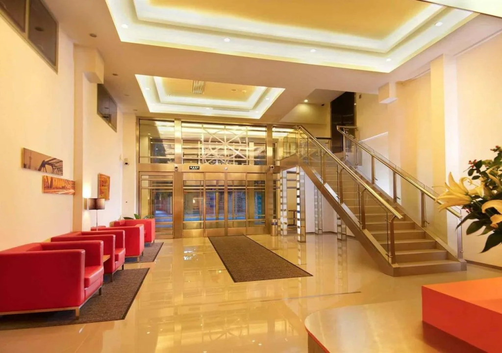 Ibis Shanghai Xujiahui