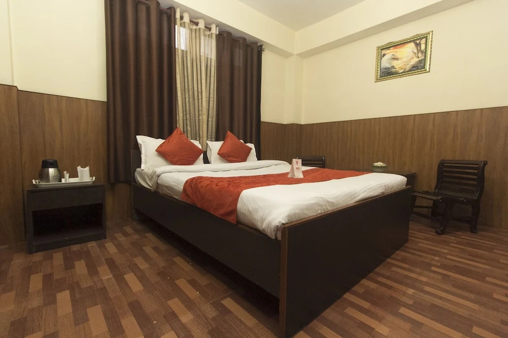OYO 7431 Hotel Tushita