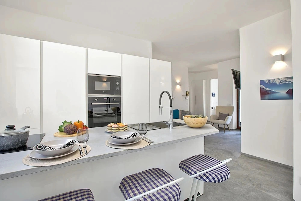 Quiet Oasis In Riva Heart