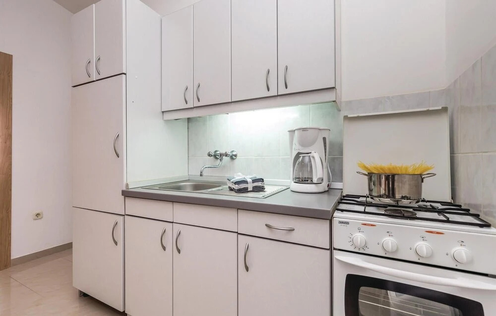 Awesome Home in Povljana With Wifi and 2 Bedrooms
