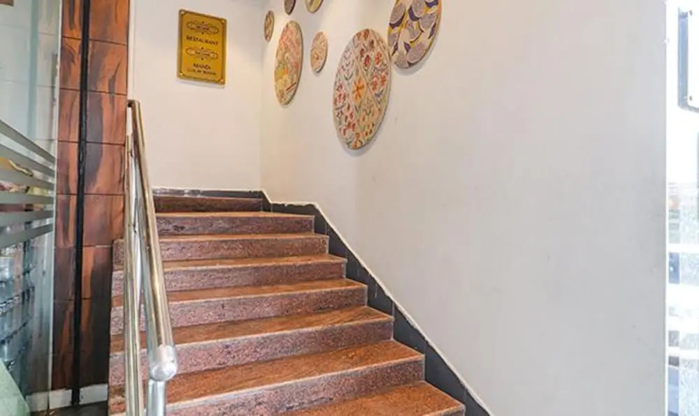Fabhotel Twin Tree Suites