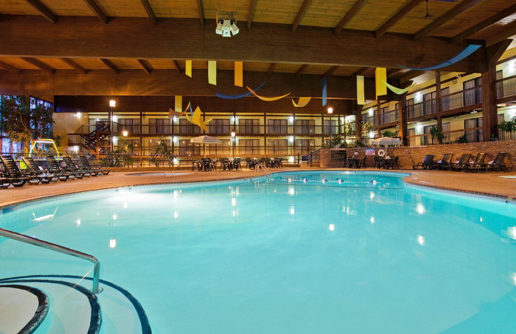 Holiday Inn At Six Flags Saint Louis by IHG