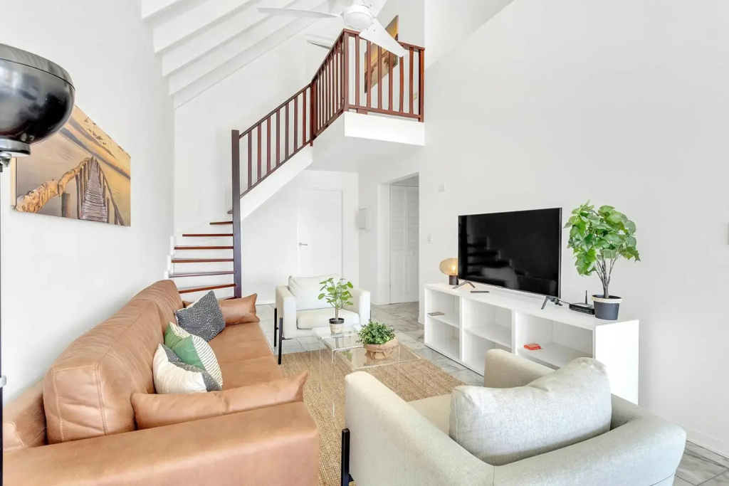 Caribbean Court Apartment Djòdjò