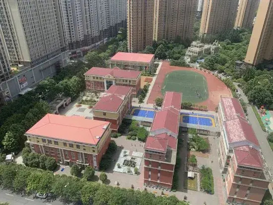 Meiqi Business Hotel