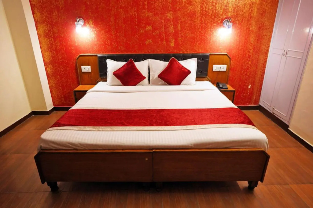 Hotel Atithi Mall Road