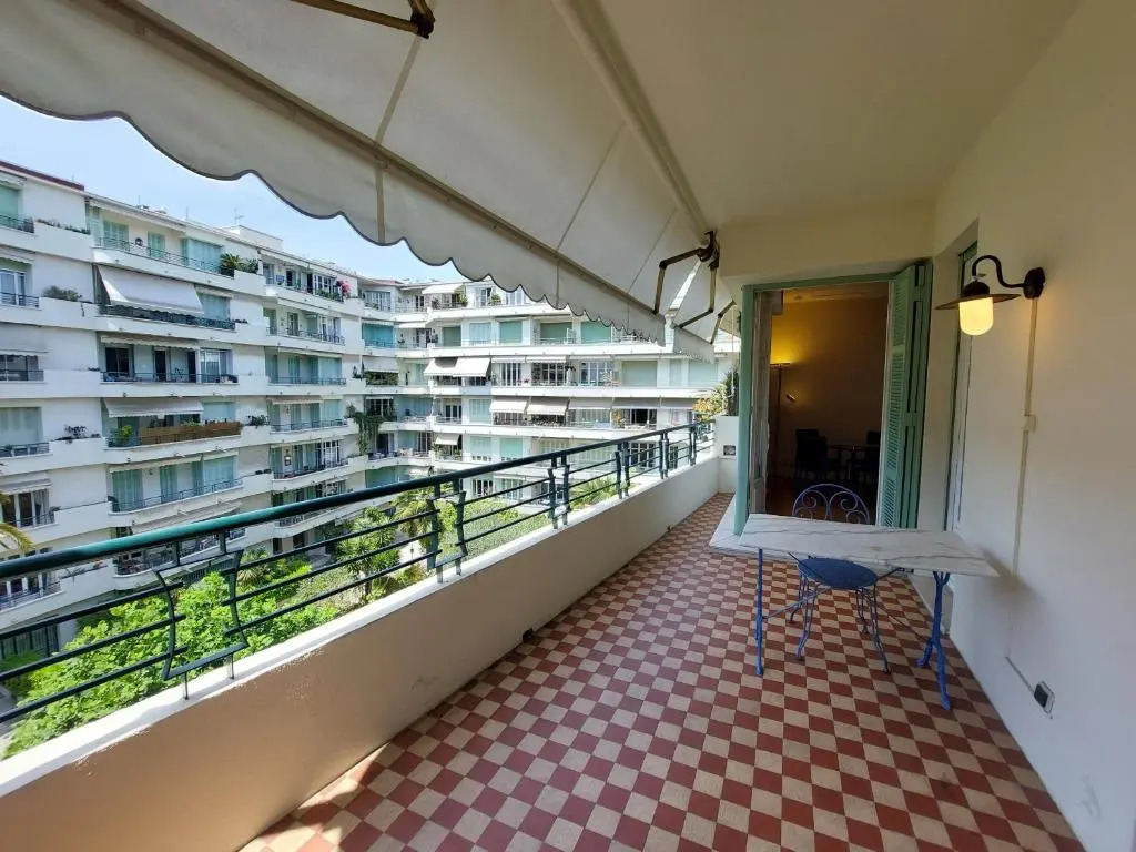 BH - CAPITOL - Central 2 Bedrooms 5 Peoples