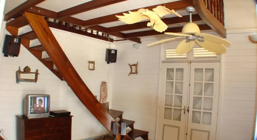 Villa Mahogany