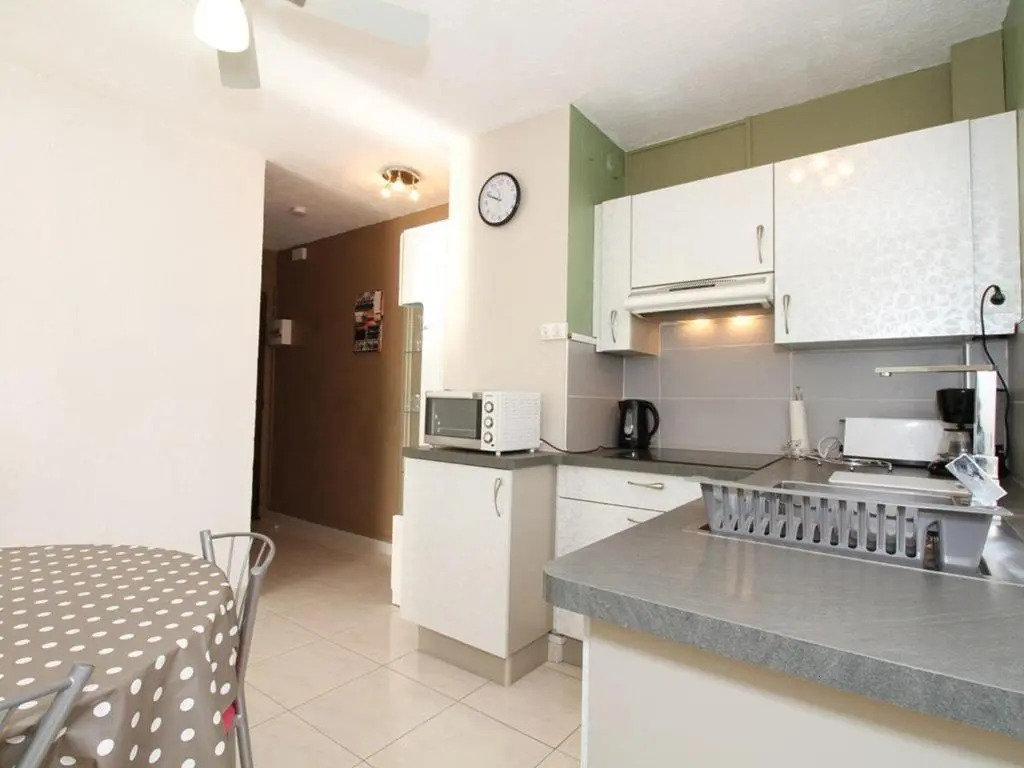 Appartement Balaruc-les-Bains, 2 pièces, 2 personnes - FR-1-553-130