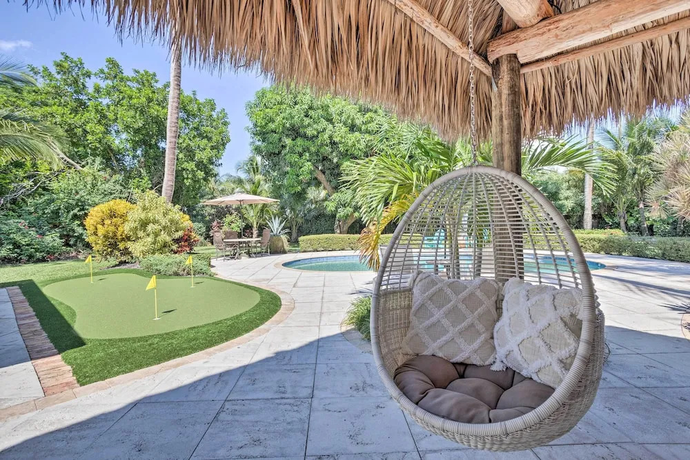 Poolside Paradise w/ Tropical Hut in Palm Beach