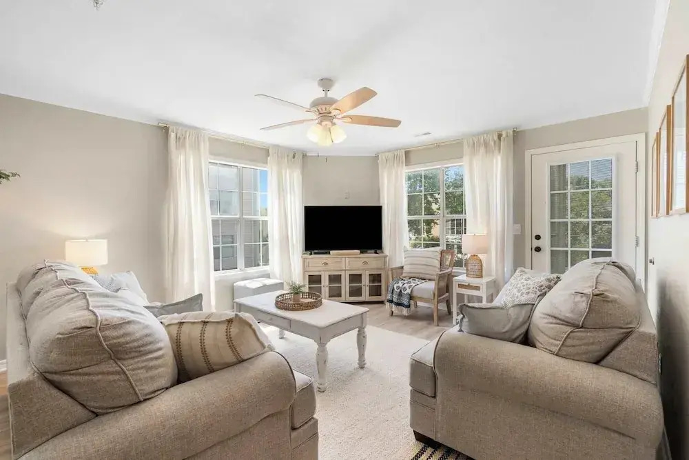 Table Rock Cottage Tranquil 2 BDR Condo 5 Min to Table Rock Lake!
