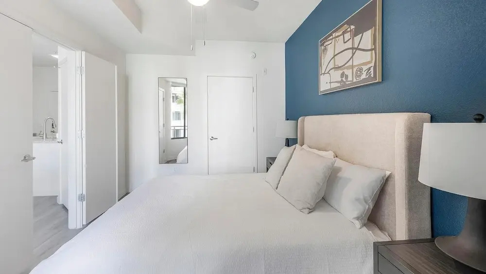 Landing Furnished Apartments near University Heights